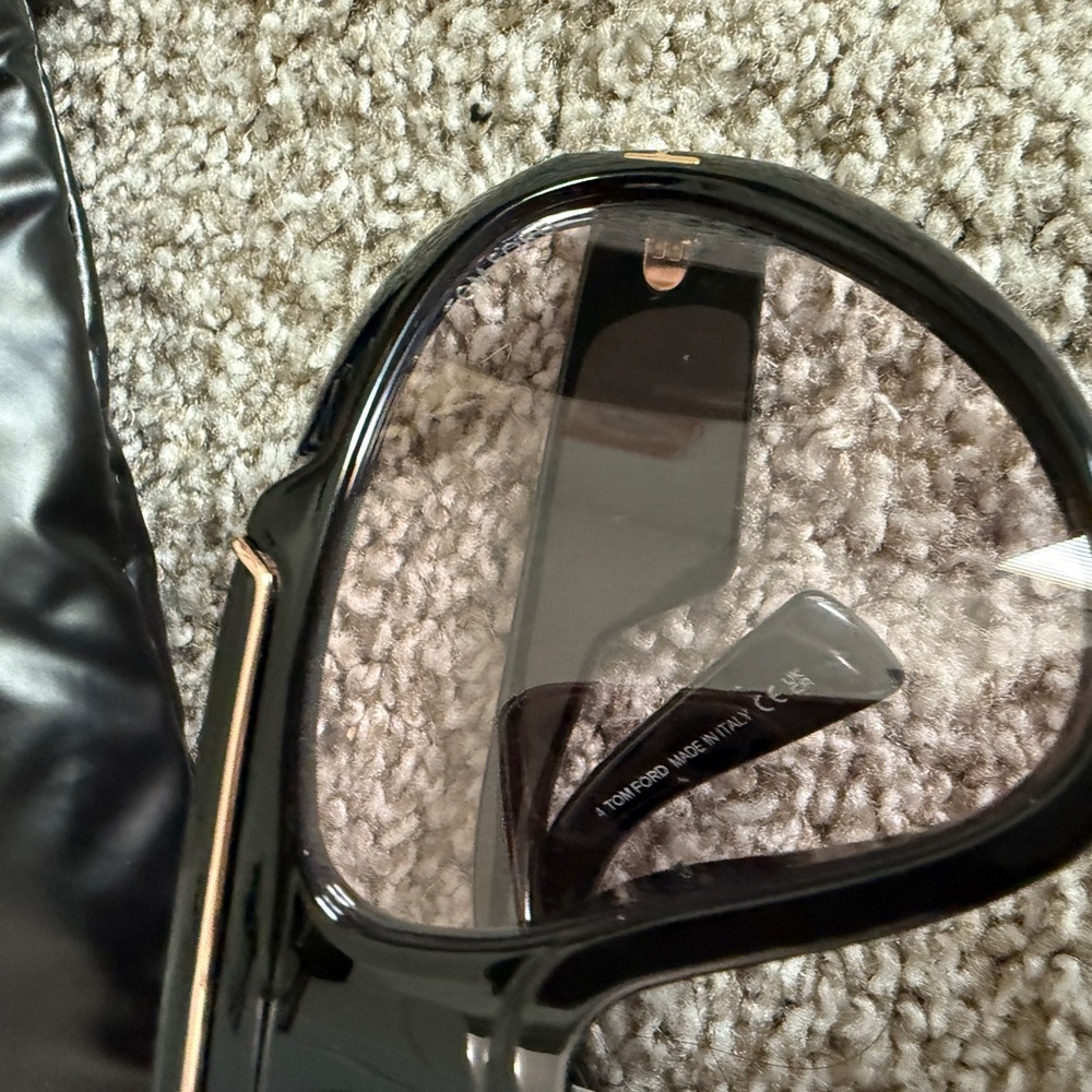 Tom Ford Linden Glasses - Picture 4 of 5